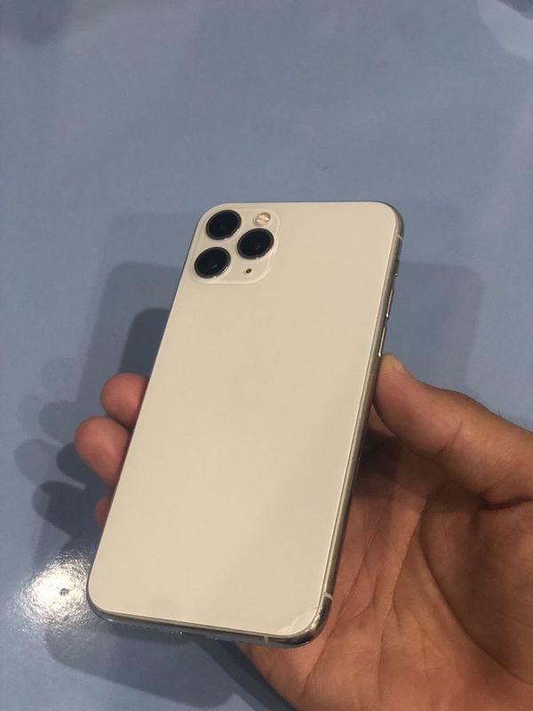 iphone 11pro sotlad srocno iphone 11pro sotlad srocno