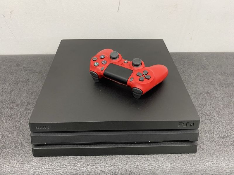 Play Station 4 pro