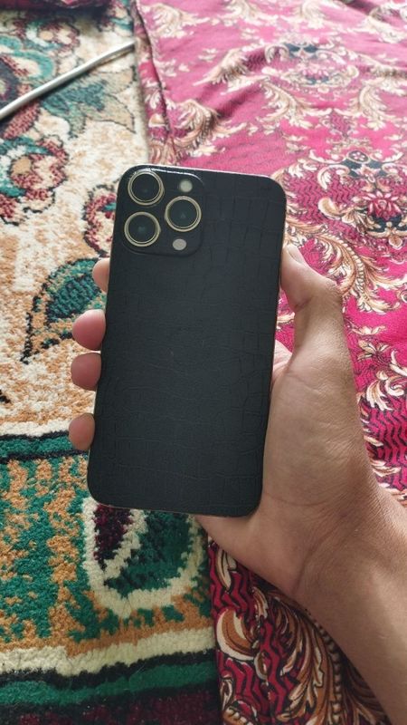 Iphone XR 13 Pro LLA 77yomks Iphone XR 13 Pro LLA 77yomks