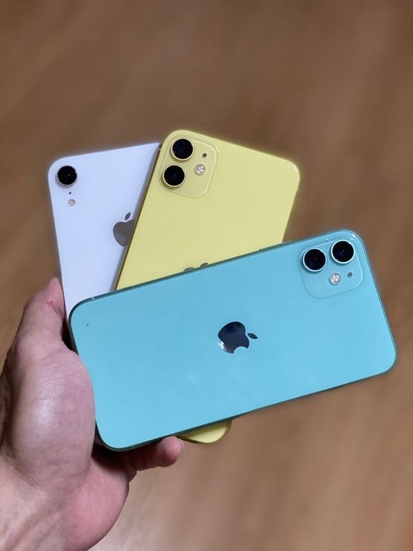 Iphone 11 va iphone xr bor