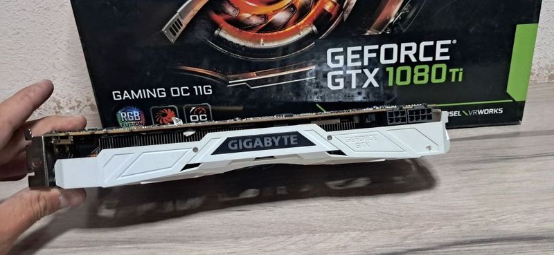 GTX 11 gb 1080Ti Gigabyte. Идеал полный комплект