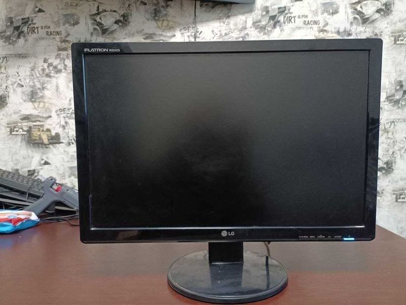 22 tali LG LCD monitor 22 tali LG LCD monitor
