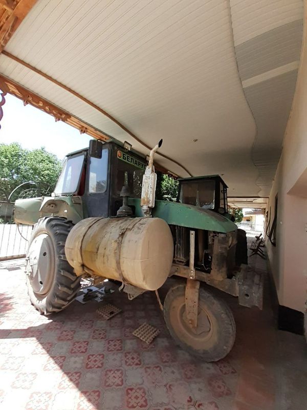 TTZ 8011 Traktor TTZ 8011 Traktor