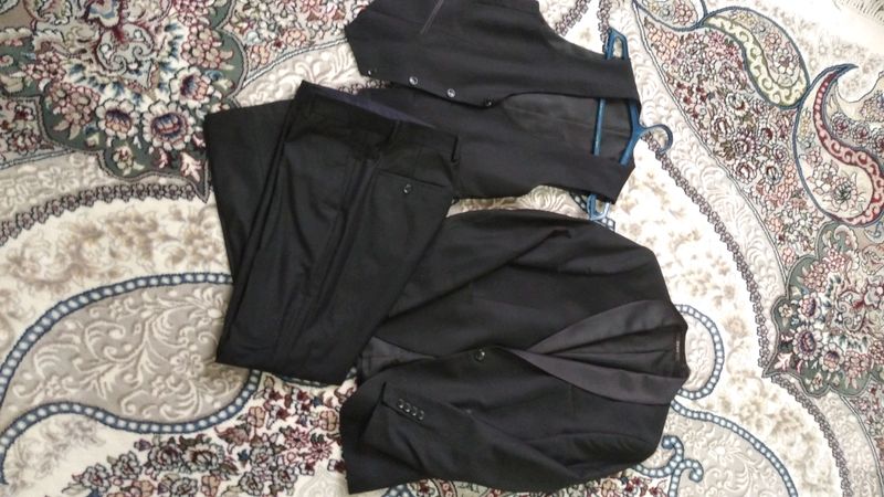 Erkaklar kastyum shimi 48-razmer narxi 800.000 Erkaklar kastyum shimi 48-razmer narxi 800.000
