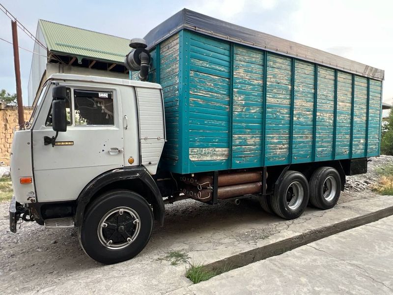 Kamaz sotiladi . Kamaz sotiladi .