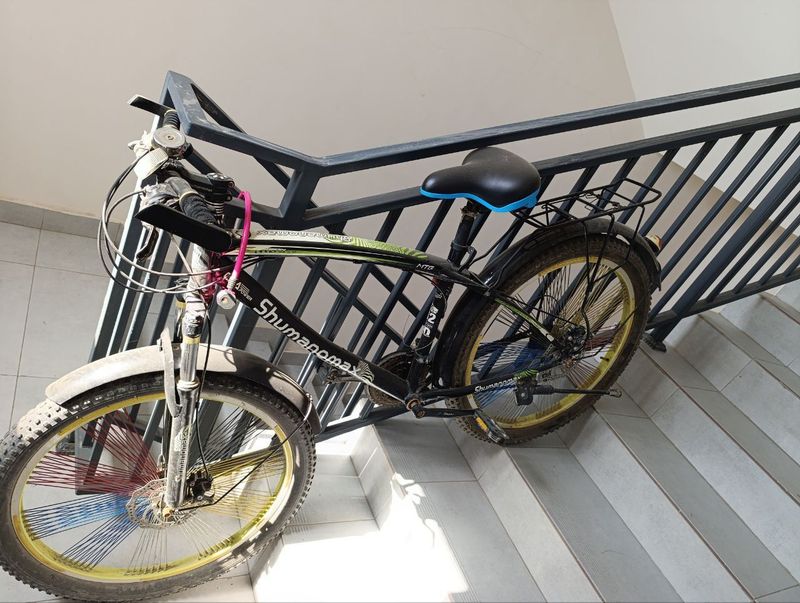 Velosiped sotiladi Velosiped sotiladi
