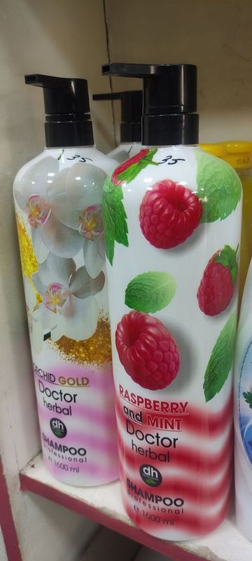 Профессиональные шампуни Doctor Herbal.