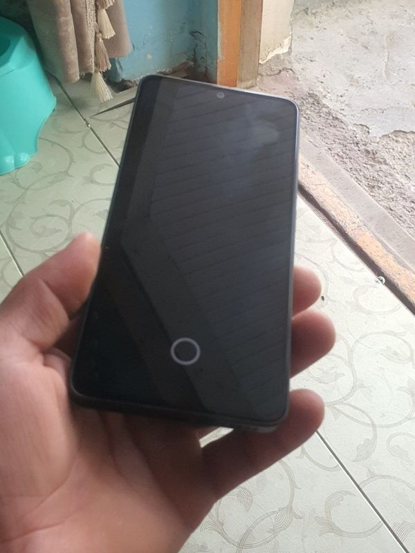 Xiaomi not 13 holati ideal