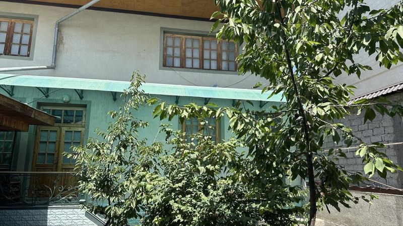 Ijaraga beriladi (xovlidan xona) Ijaraga beriladi (xovlidan xona)