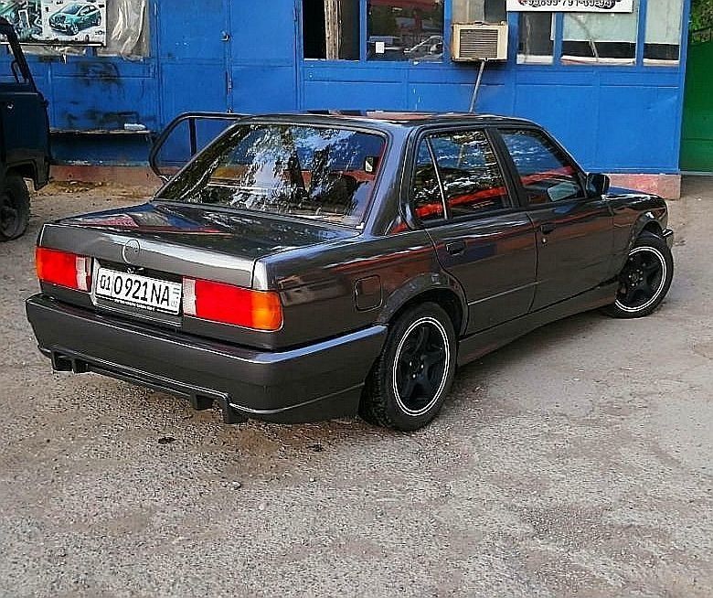 Продам BMW e30 1984 года Продам BMW e30 1984 года