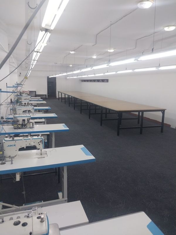 Tikuv tsexi arendaga beriladi.300 kvadrat Tikuv tsexi arendaga beriladi.300 kvadrat