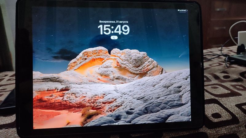 Продам планшет Apple iPad pro 12.9 Продам планшет Apple iPad pro 12.9