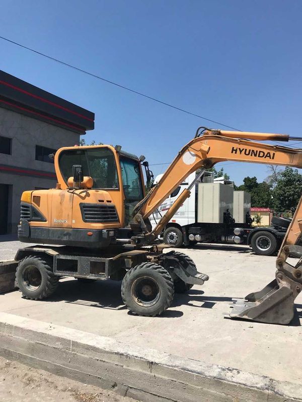 Срочно Продается Экскаватор HYUNDAI ROBEX-55W Срочно Продается Экскаватор HYUNDAI ROBEX-55W