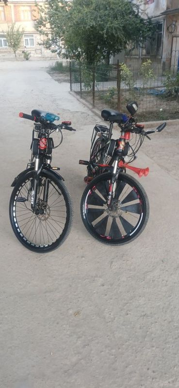 Velosiped sotiladi Velosiped sotiladi