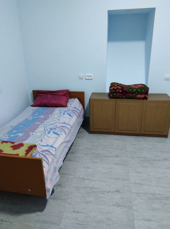 Есть комната на одного мужика или парня чистоплотного и без вредных пр Есть комната на одного мужика или парня чистоплотного и без вредных пр