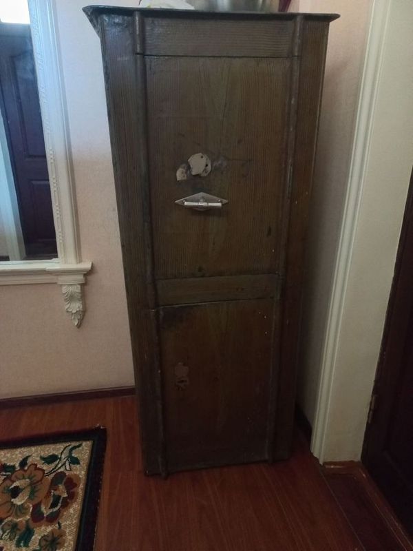 Продам железный сейф Продам железный сейф