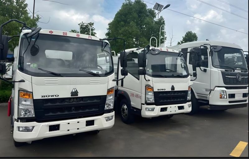 Vodovoz 5 tonnalik, suv tashish transporti. Vodovoz 5 tonnalik, suv tashish transporti.