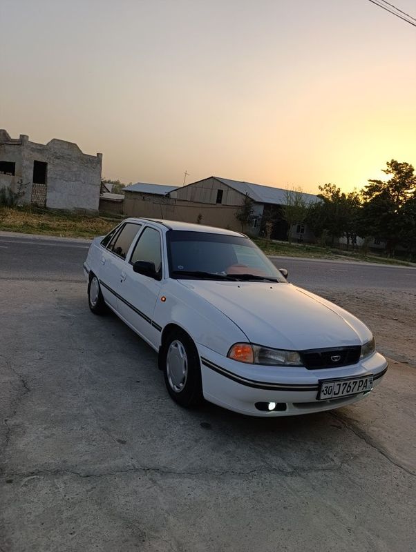 Daewoo Nexia sotiladi Daewoo Nexia sotiladi