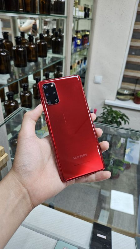 Samsung S20+ 5G Samsung S20+ 5G