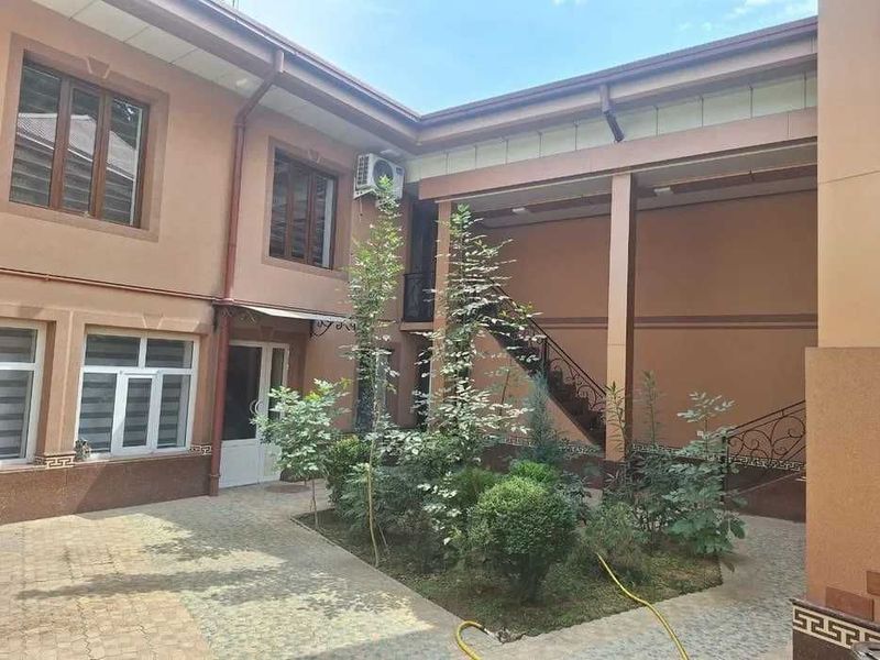 Офис 180 м², 6 комнат, ул. А. Каххар, посольство Израиля