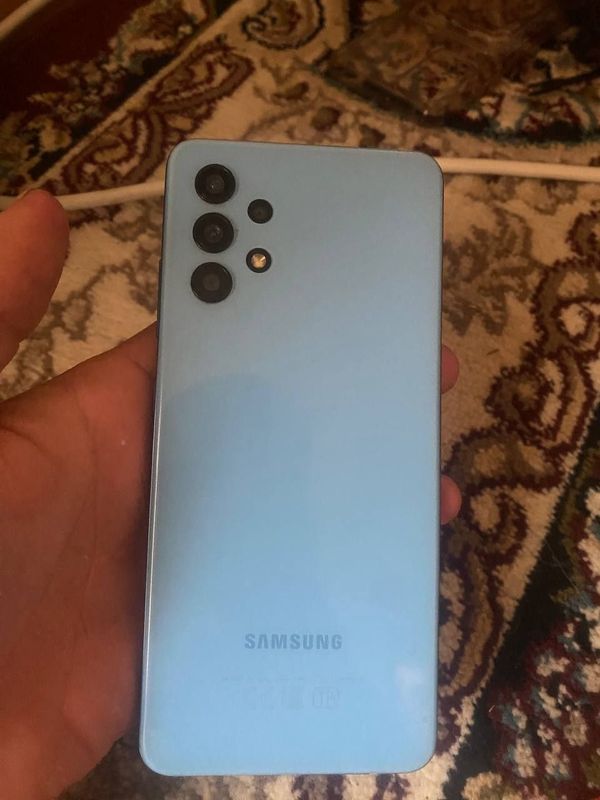 Samsung A 32 ... Samsung A 32 ...