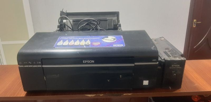 Rangli L805 va L800 printr sotiladi Rangli L805 va L800 printr sotiladi