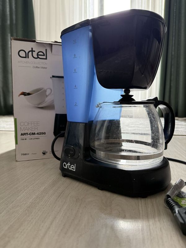 Кофеварка капельная Artel Кофеварка капельная Artel