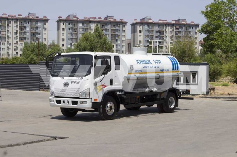 Водовоз 6 куб на шасси FAW TIGER V с гарантией