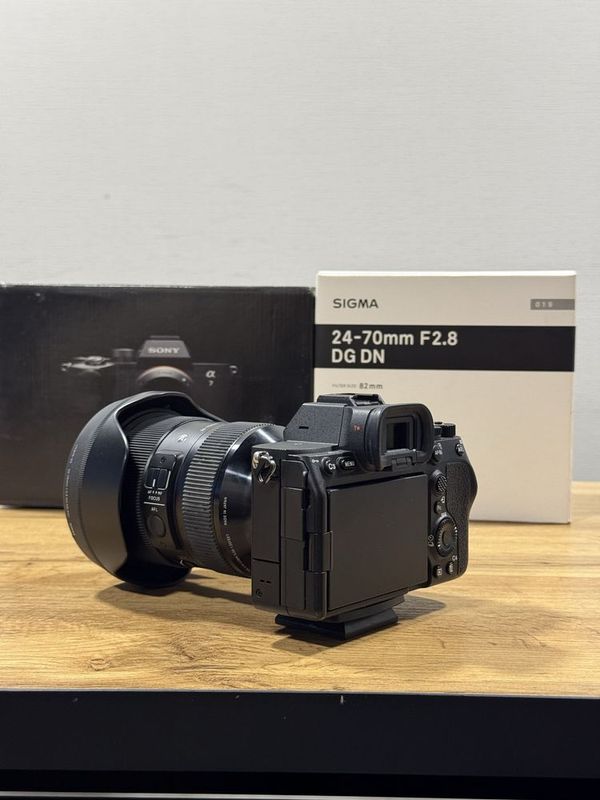 Sony a7 IV + Sigma 24-70mm F2.8 DG DN Sony a7 IV + Sigma 24-70mm F2.8 DG DN