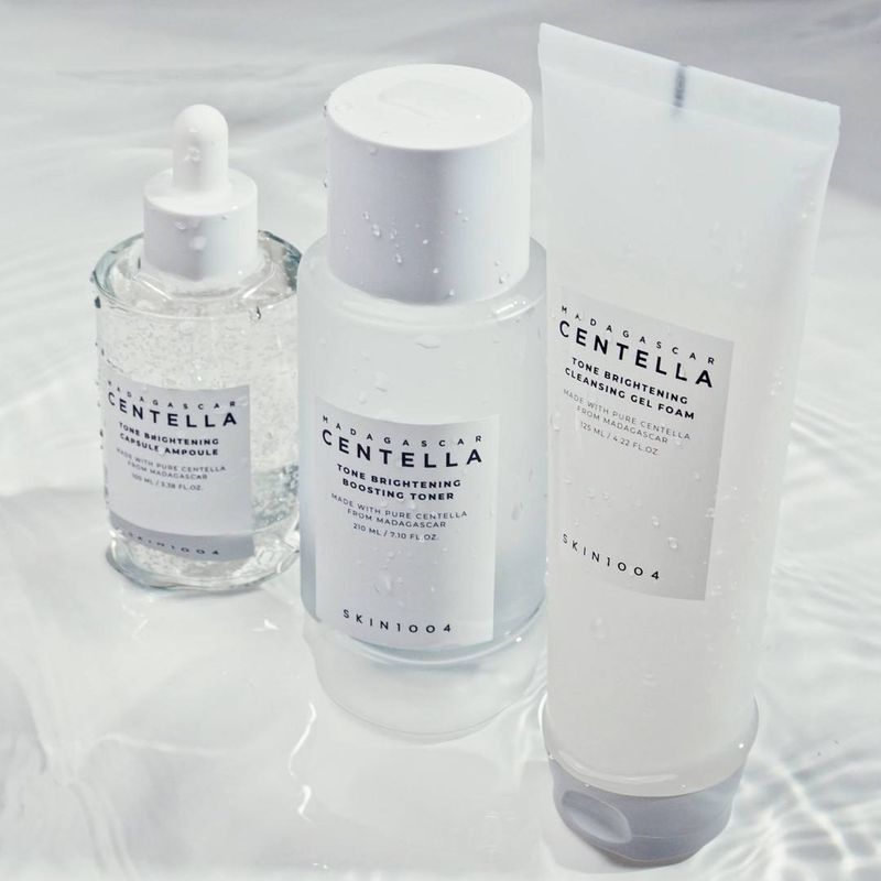 Гель-пенка Madagascar Centella Tone Brightening Cleansing Gel Foam Гель-пенка Madagascar Centella Tone Brightening Cleansing Gel Foam