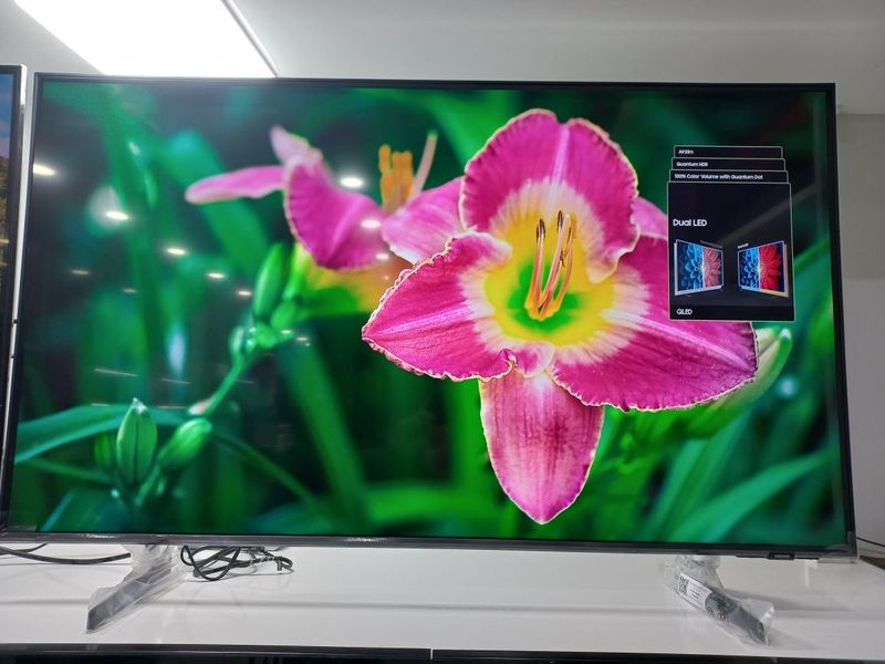 Телевизор Samsung QLED QE-43Q60C 43"New 2023 Вьетнам 2 года гарантии