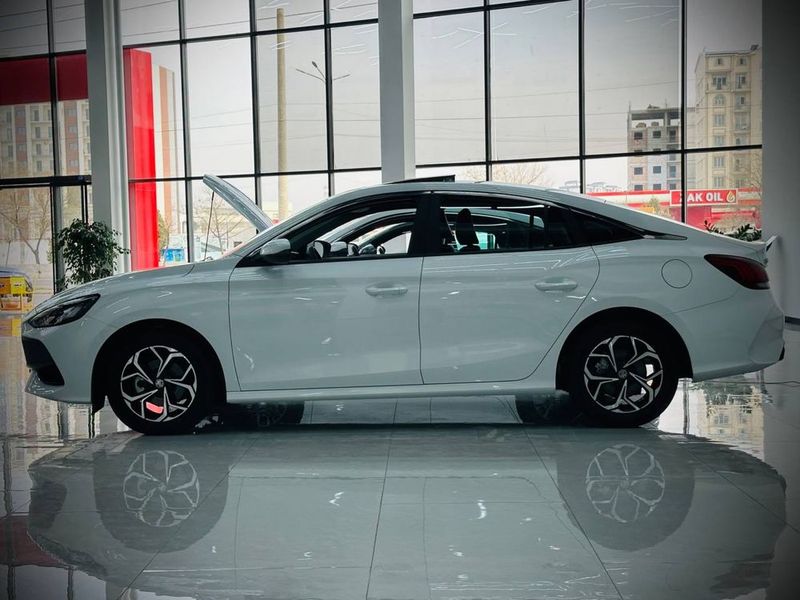 Malibu ukasi MG5 monza onix emas Malibu ukasi MG5 monza onix emas