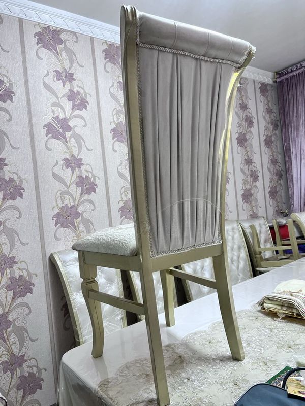 Стуллар 12та, донаси 480.000. холати янги целафанлари хали ечилмаган