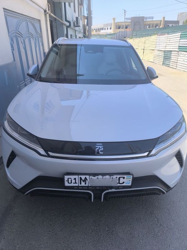 BYD YUAN UP сотилади BYD YUAN UP сотилади