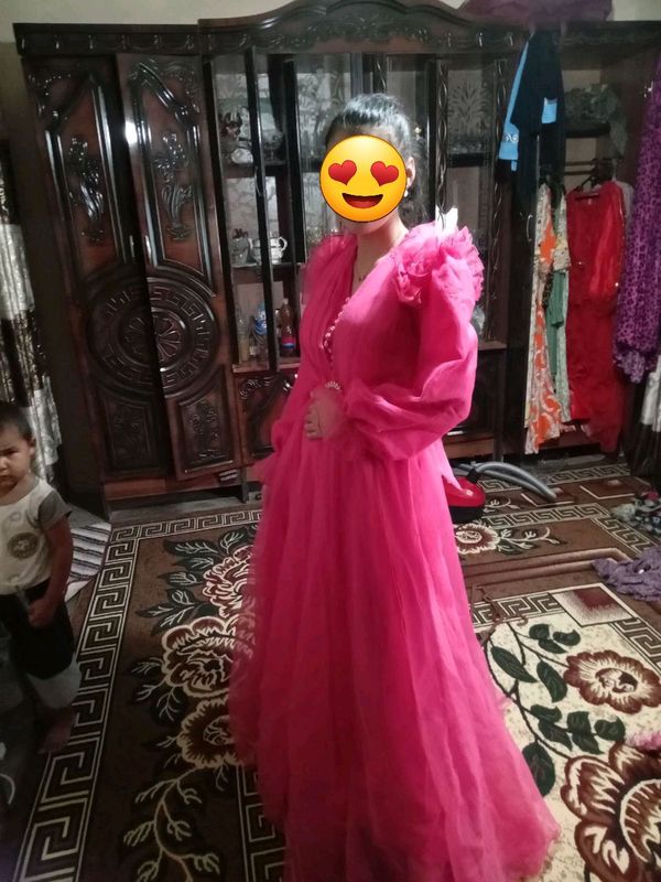 yangi 1marta kiyilgan 300 narx