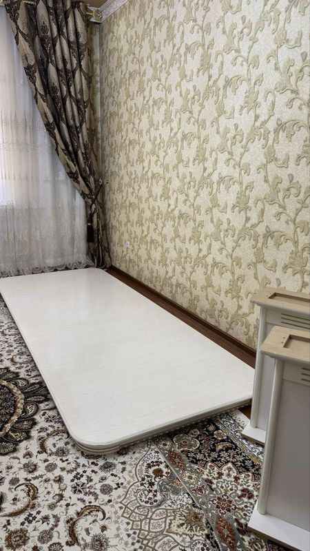 Стол для гостиной Стол для гостиной