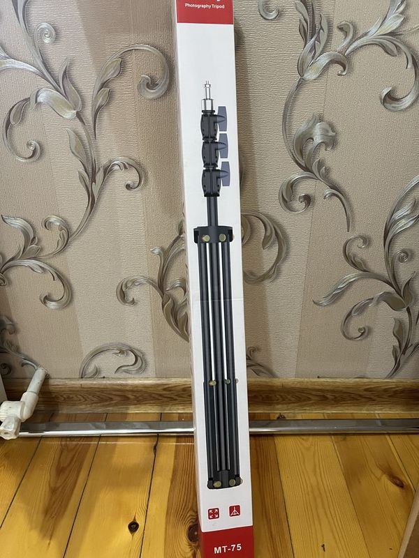 Новый Штатив MT-75 Новый Штатив MT-75