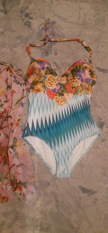 Купальни с Парео раз.50.Венгрия . Купальни с Парео раз.50.Венгрия .