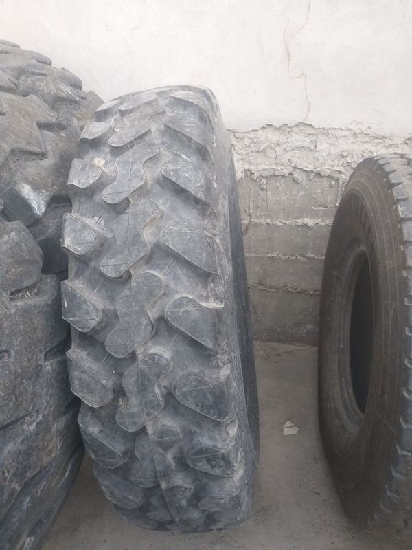 Продам шина грейдера Продам шина грейдера