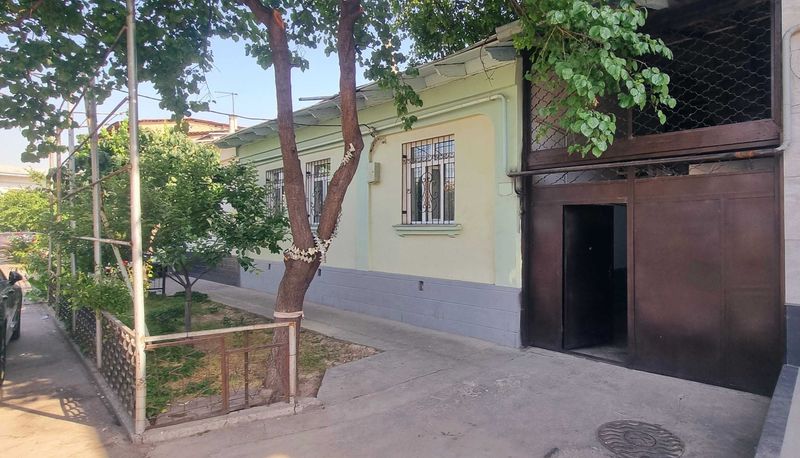 ХОВЛИ Сотилади ! 3,8 Соток – КАТОРТОЛ - Чилонзор ХОВЛИ Сотилади ! 3,8 Соток – КАТОРТОЛ - Чилонзор