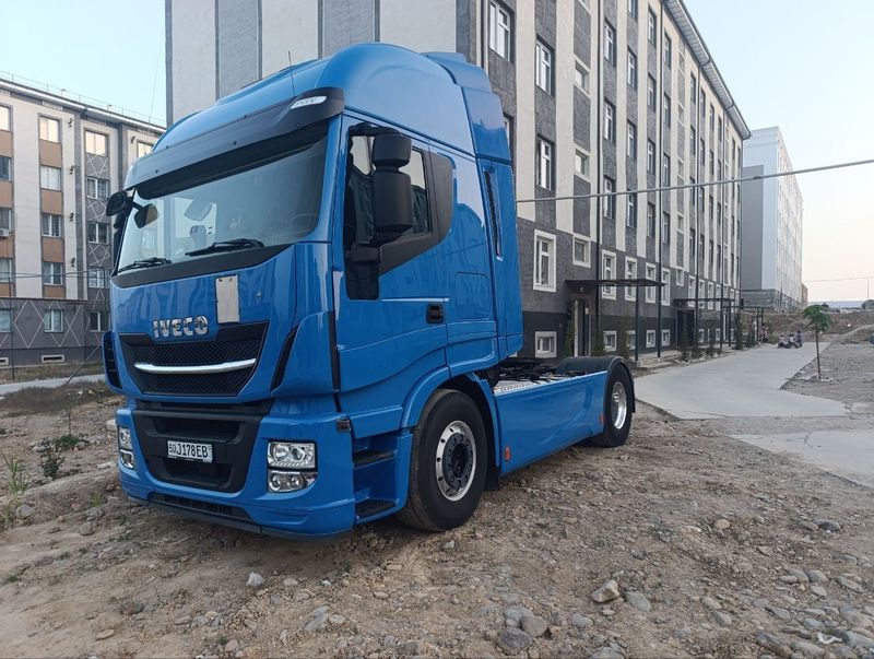 IVECO Stralis 460 EURO 6 Йили: 2017.12 Стандарт IVECO Stralis 460 EURO 6 Йили: 2017.12 Стандарт