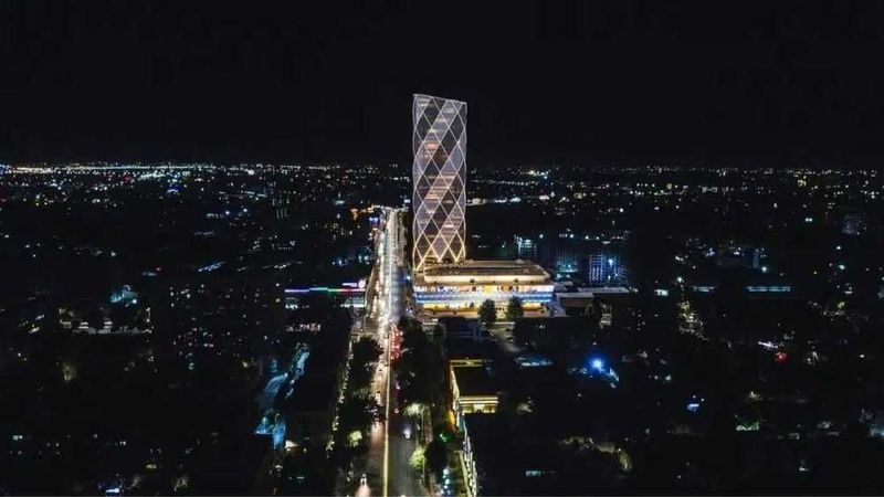 Трехкомнатная квартира в Piramit Tower Текстильный 104.5м2 Актуально