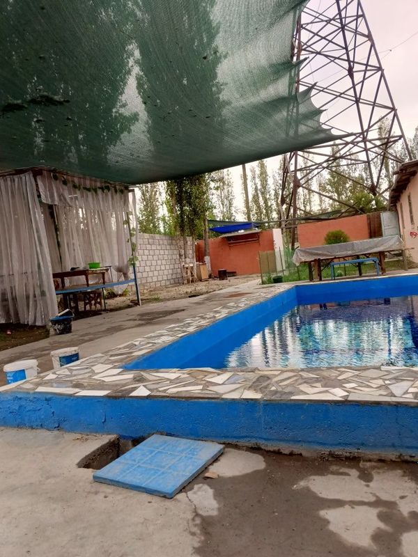 Сдается дача с бассейном киргили 500.000сум. Сдается дача с бассейном киргили 500.000сум.