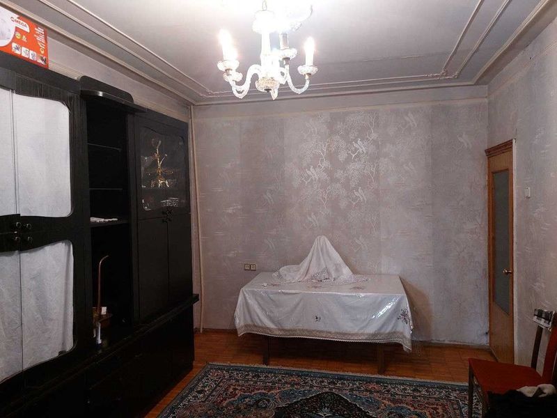 СРОЧНО!Продается 3х комн. квартира на Жарарик.1-й этаж.КИРПИЧ.74м2 D: