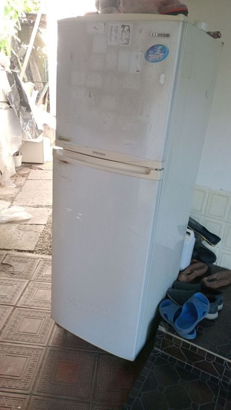 холодильник продаю срочно!!! холодильник продаю срочно!!!