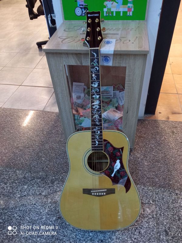 gitara marteniz orgenal holati idiyal gitara marteniz orgenal holati idiyal