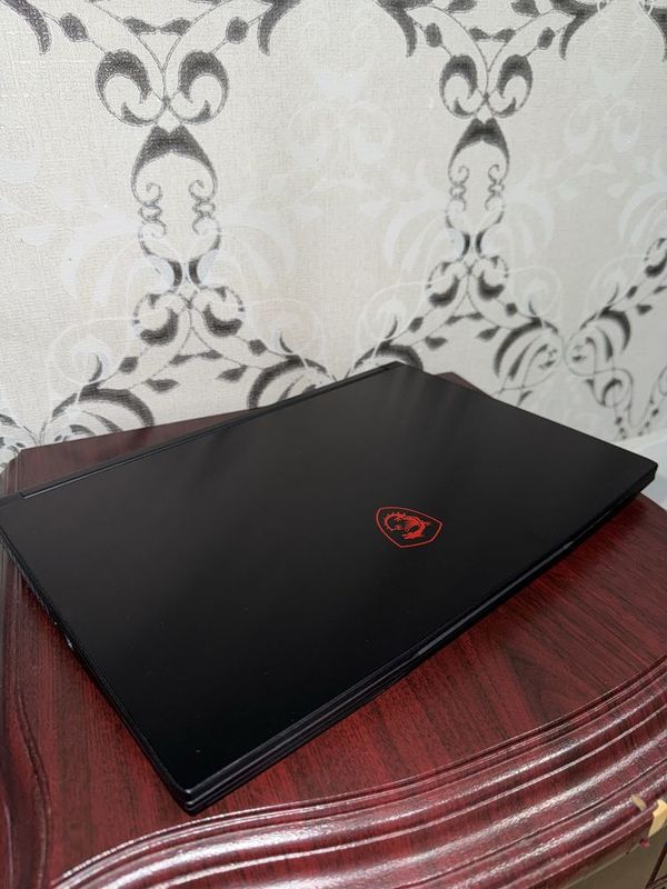 MSI GF63 12 UCX ноутбук MSI GF63 12 UCX ноутбук