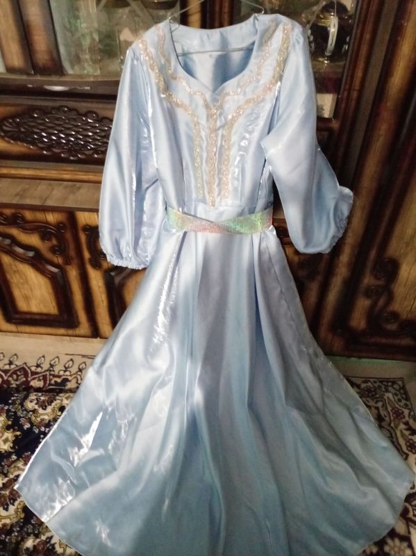 Vecherniy koylak 54 56 razmer