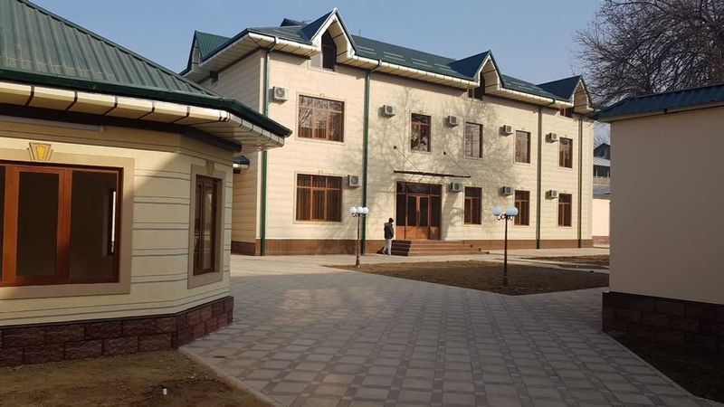 Андижон шаҳрида Бино ижарага берилади.