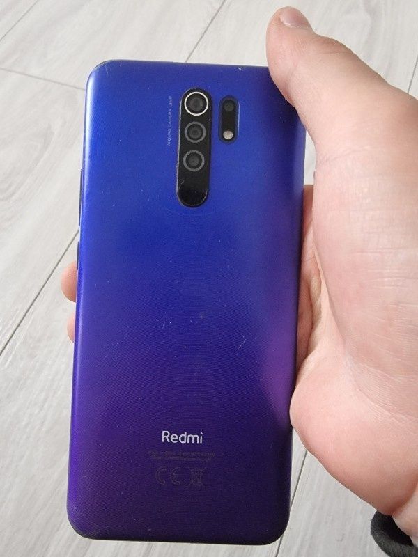 Redmi 9 4/64gb sotiladi